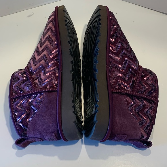 VERY RARE UGG sequin Chevron classic ultra mini ankle boots Holiday sample W 7 - Picture 12 of 14